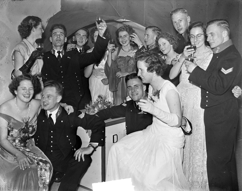 Adelborsten_Assaut_feest_Den_Helder,_Bestanddeelnr_904-3479