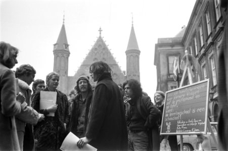 Actievoerders_op_het_Binnenhof,_Bestanddeelnr_923-4457