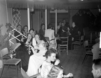 Adelborsten_Assaut_feest_Den_Helder,_Bestanddeelnr_904-3480