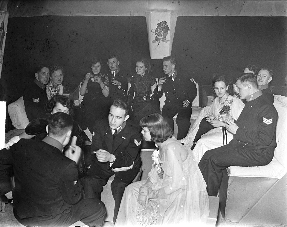 Adelborsten_Assaut_feest_Den_Helder,_Bestanddeelnr_904-3458