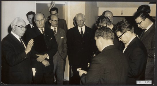 Activiteiten_minister_veldkamp_van_sociale_zaken,_Bestanddeelnr_092-0798