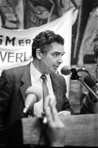 Actievergadering FNV tegen regeringsbeleid in De Hoeksteen Amsterdam Hans Pont s, Bestanddeelnr 933-1490