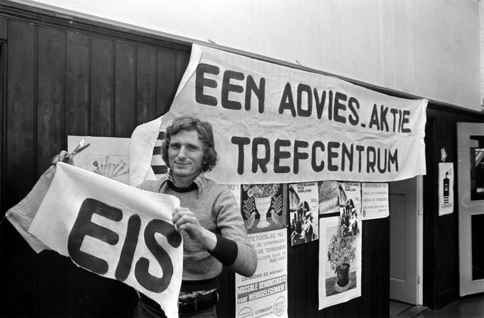 Actiecentrum voor Amsterdams Werklozencomite voorzitter Jan Mannaerts met spand, Bestanddeelnr 927-7353