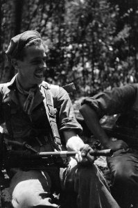 Actie in de richting van Gading, Plajen en Wonosari. De infanterie rukte 's nach, Bestanddeelnr 110