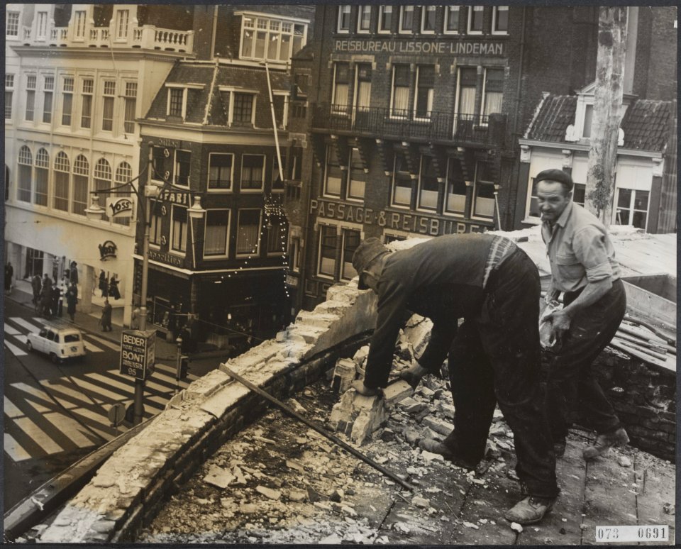 Afbraak oude stadhuis (de puist) voor bouw nieuwe raadzaal, Bestanddeelnr 073-0691