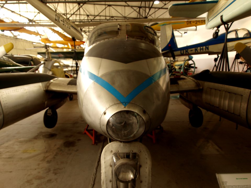 Aerotaxi Let L-200 Morava pic2