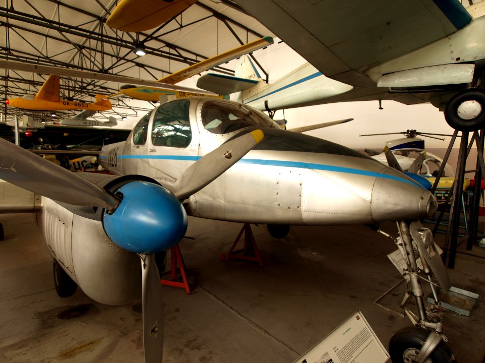 Aerotaxi Let L-200 Morava pic3