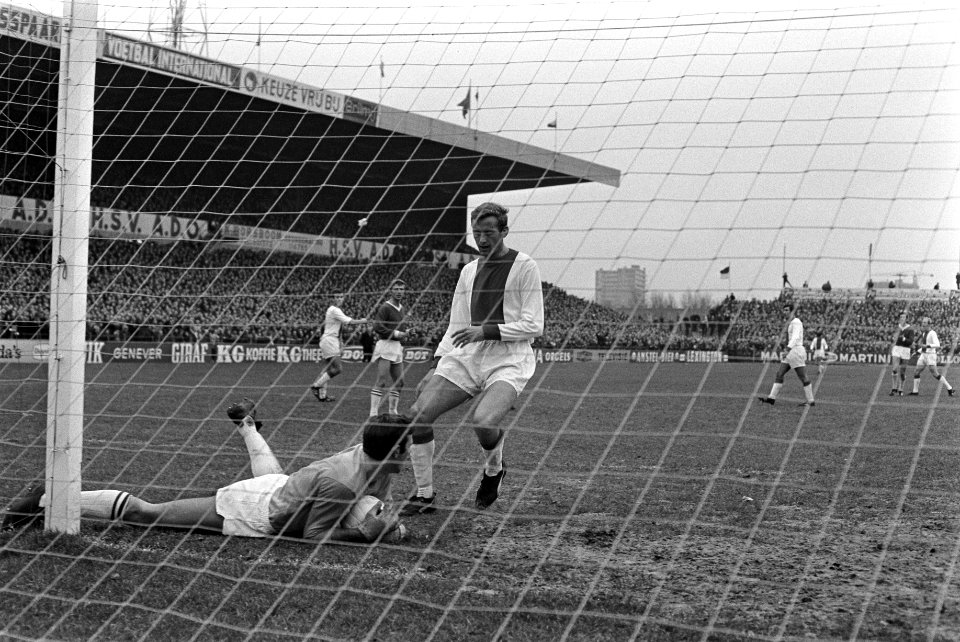ADO tegen Ajax 1-0. Spelmomenten, Bestanddeelnr 920-8981