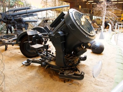 AEG search light pic1