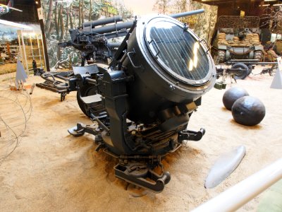 AEG search light pic2