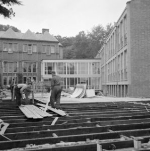 Afbraak houten gebouw, Bestanddeelnr 250-8198