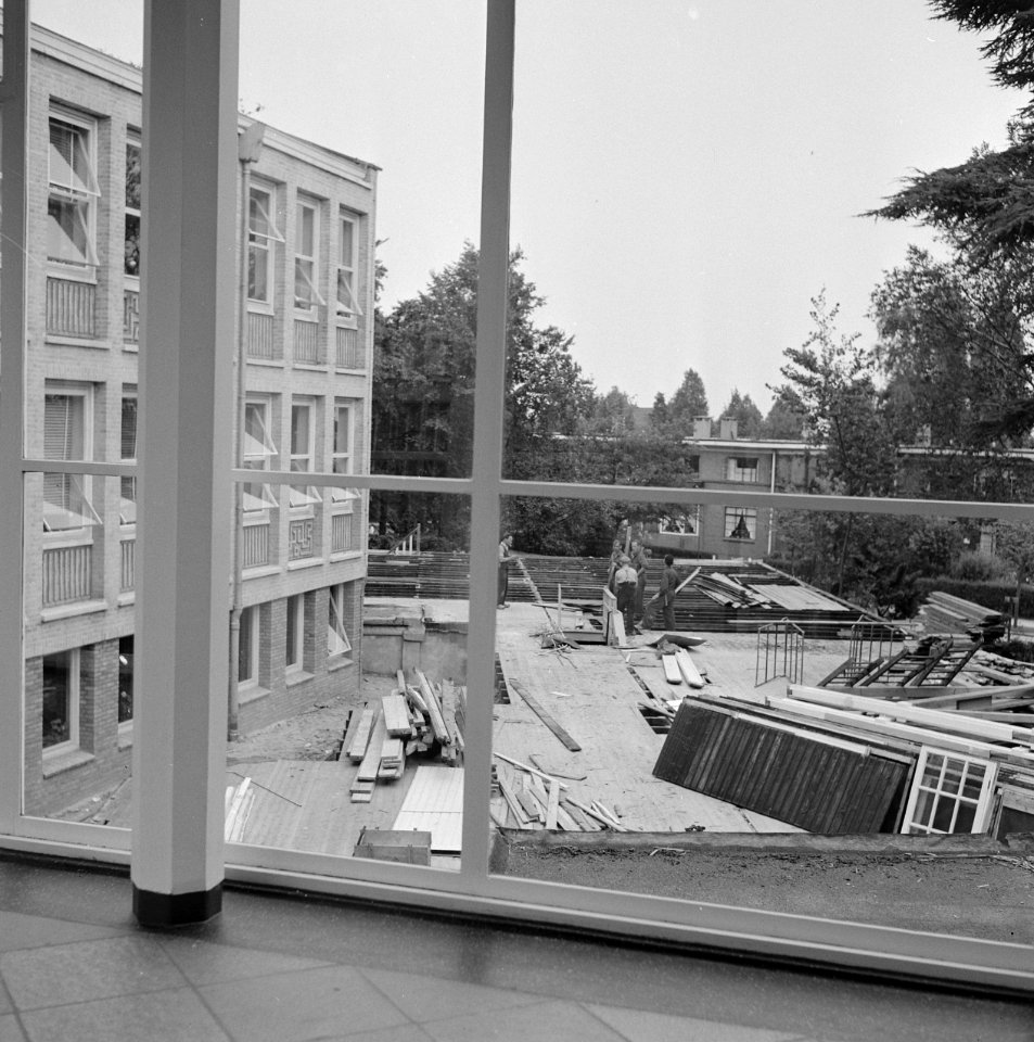 Afbraak houten gebouw, Bestanddeelnr 250-8196