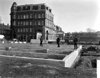 Afbraak galerij op het Frederiksplein te Amsterdam, Bestanddeelnr 912-2050 photo