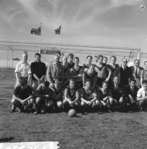 AFC door 2-0 overwinning op OSV afdelingskampioen Het elftal, Bestanddeelnr 915-2396