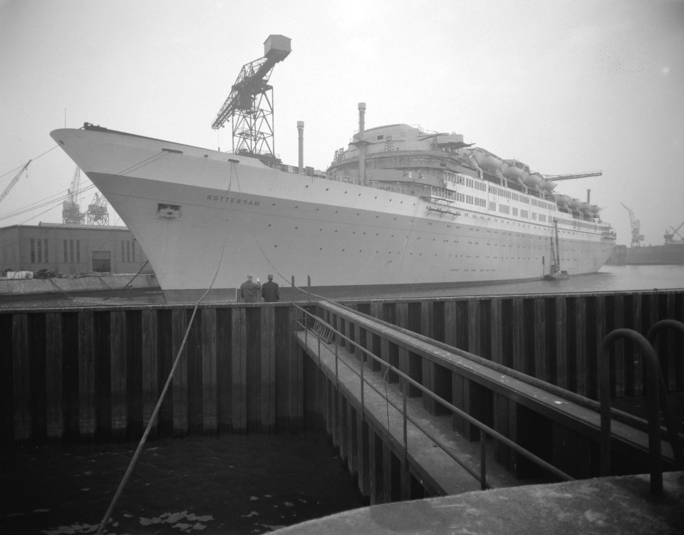 Afbouw van het vlaggeschip De Rotterdam van de HAL, Bestanddeelnr 910-2070