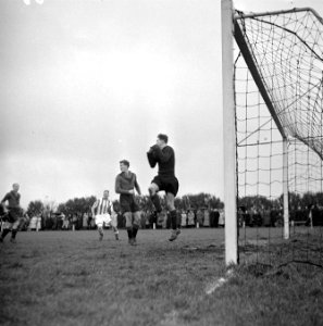 AFC-doelman in actie, Bestanddeelnr 902-4522