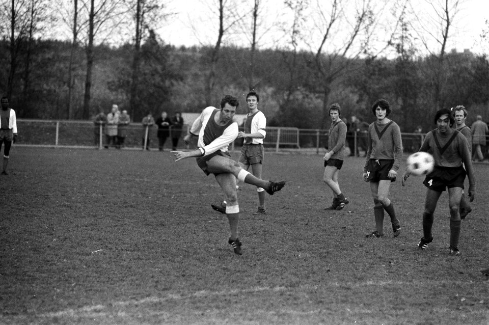 AFC tegen Elinkwijk 2-3, Tonnie van de Linden in actie, Bestanddeelnr 925-1391