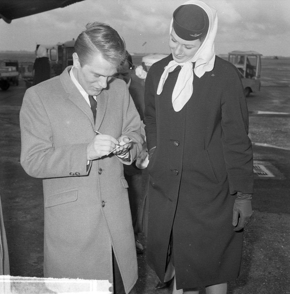 Adam Faith op Schiphol voor optreden Rudy Carrellshow, Bestanddeelnr 915-0062