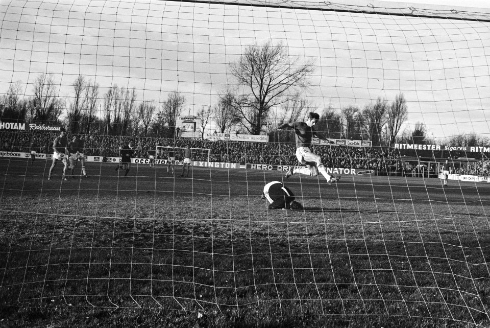 ADO tegen Volendam 2-1, Bestanddeelnr 924-0337