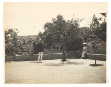 Adolf de Meyer photographing a Woman in a Garden circa 1890