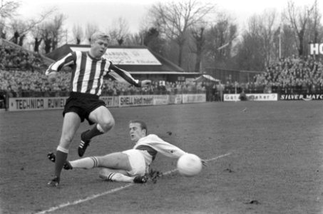 ADO tegen PSV 0-0. Spelmomenten, Bestanddeelnr 920-9498