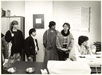 Aktie van hulpverleningsstichting Release Haarlem W.K. afdeling, bezetting Zomerluststraat 22-24, NL-HlmNHA 54025941