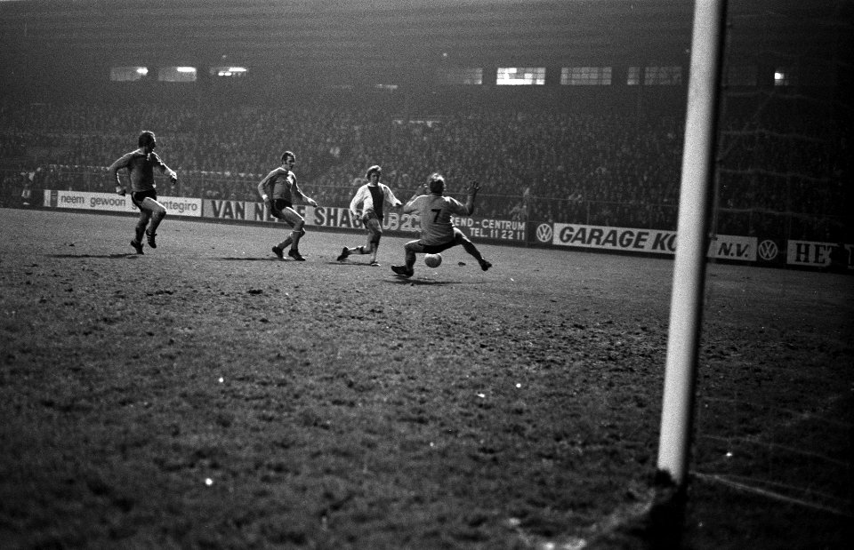 Ajax tegen Twente 1-0, Haan scoort het enige doelpunt, Bestanddeelnr 925-2465
