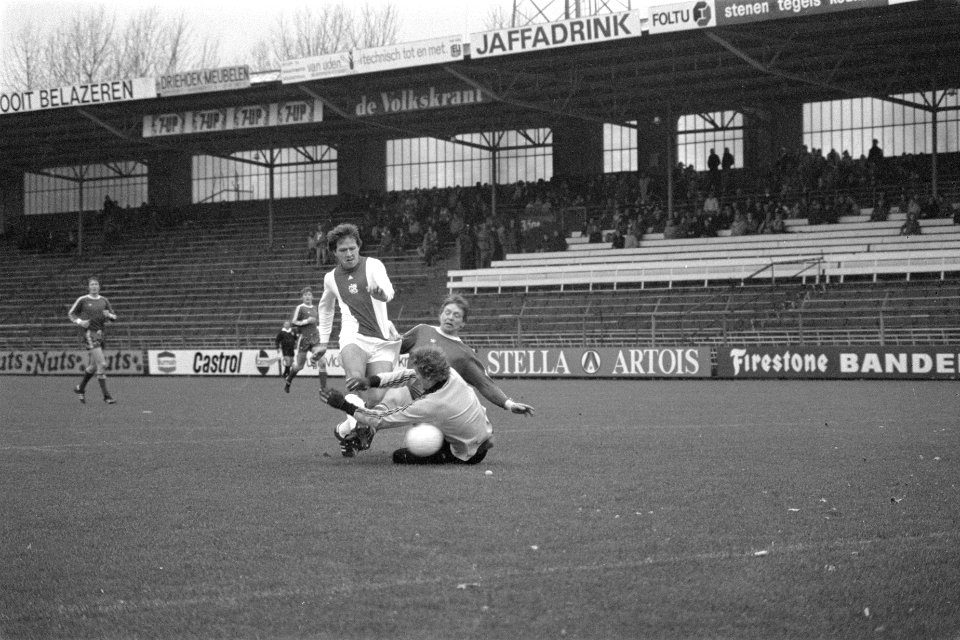 Ajax tegen Telstar 4-1 (KNVB-beker), Gert Meyer opent score, Bestanddeelnr 929-4468