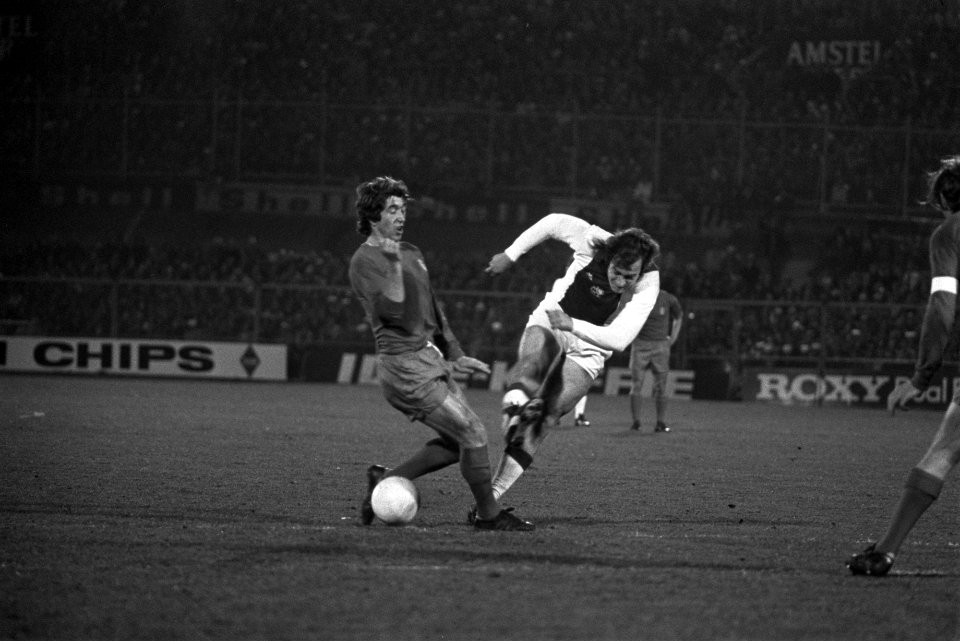 Ajax tegen Real Madrid 2-1, halve finale Europacup I , spelmoment, Bestanddeelnr 926-3384