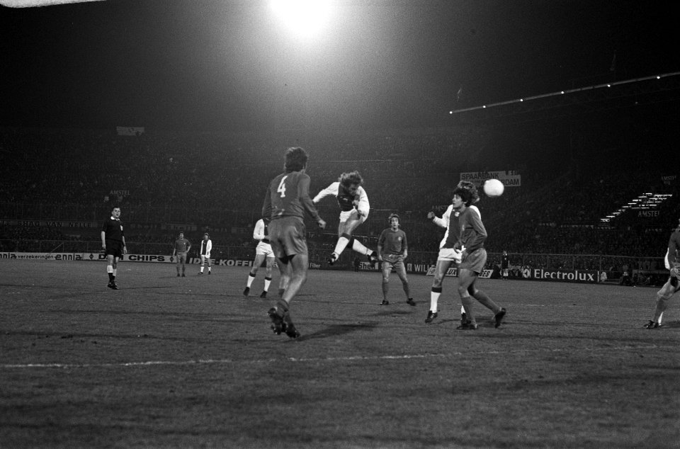 Ajax tegen Real Madrid 2-1, halve finale Europacup I , spelmoment, Bestanddeelnr 926-3382