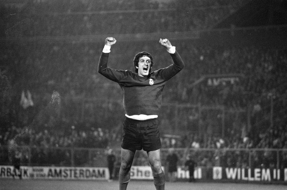 Ajax tegen Real Madrid 2-1, halve finale Europacup I , keeper Garcia Remon van R, Bestanddeelnr 926-3381