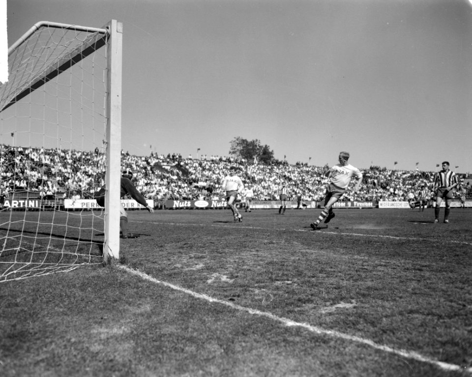 Ajax tegen Willem II 7-0 Spelmoment, Bestanddeelnr 915-2162