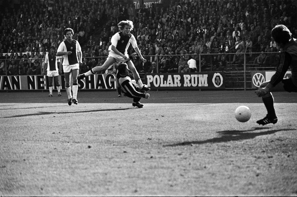 Ajax tegen Vitesse 4-0, Lerby scoort voor Ajax, Bestanddeelnr 929-9375