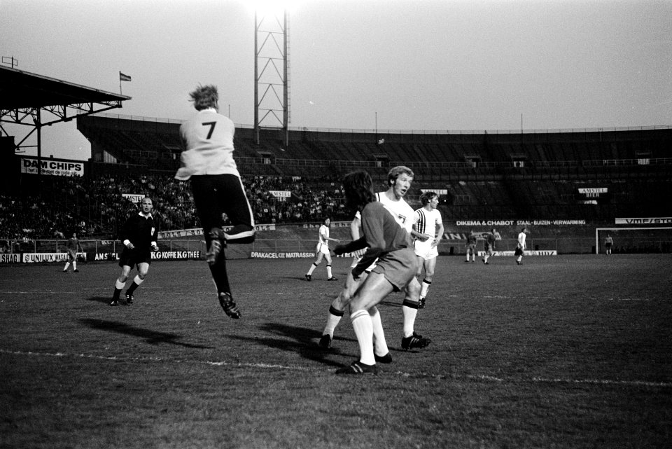 Ajax tegen Twente 4-0 in Olympisch Stadion in halve finale KNVB-beker, Bestanddeelnr 923-5252