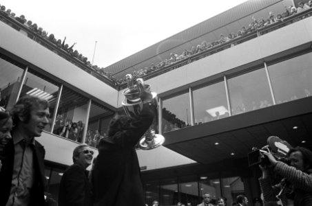 Ajax komt aan op Schiphol met de Europacup, Bestanddeelnr 926-4483