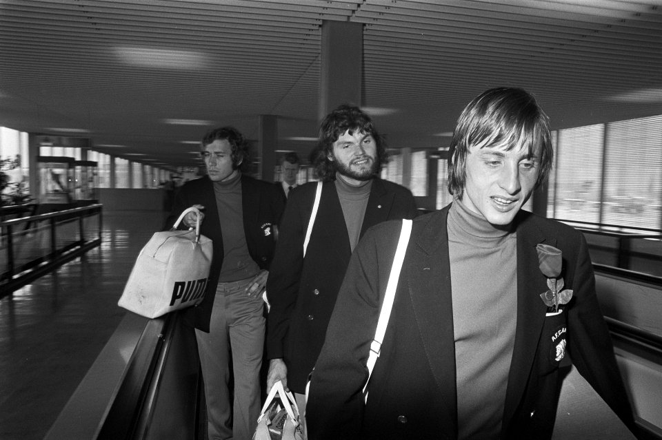 Ajax op Schiphol terug uit Argentinie, Bestanddeelnr 925-8632