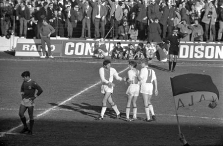 Ajax tegen Benfica 3-0, beslissingswedstrijd kwartfinale Europacup I te Parijs n, Bestanddeelnr 922-1690