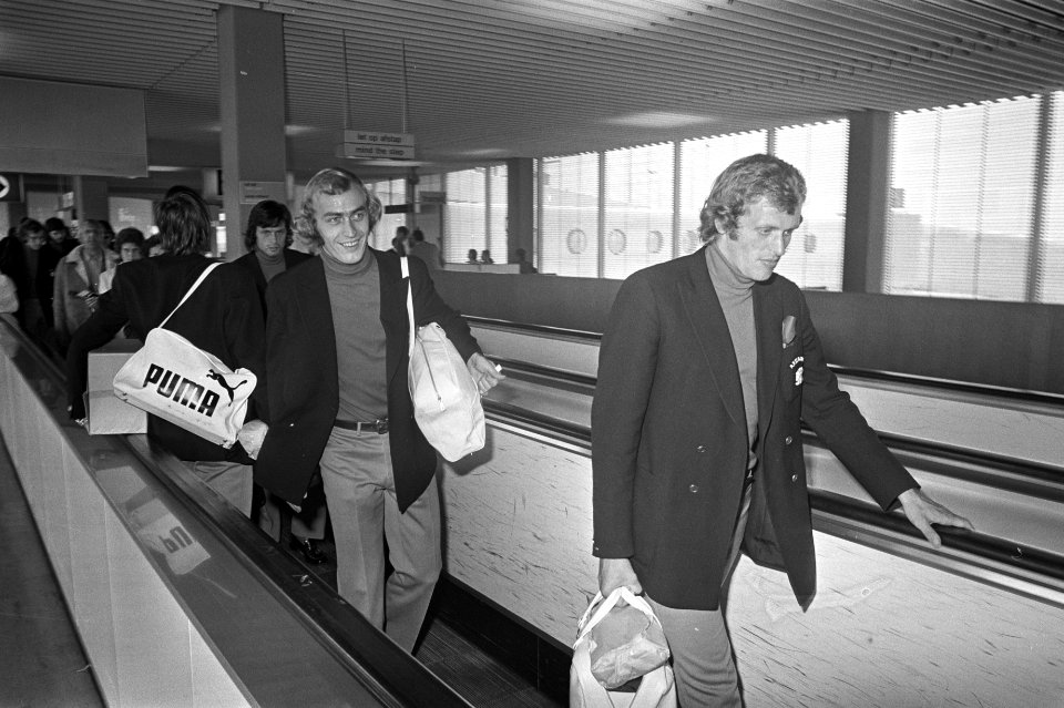 Ajax op Schiphol terug uit Argentinie, Bestanddeelnr 925-8633