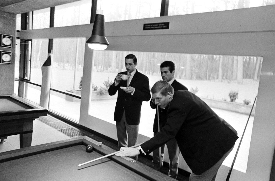 Ajax in KNVB-sportcentrum Zeist, biljarten Cruijff, Muller Pronk, Bestanddeelnr 920-1185