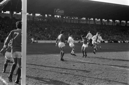 Ajax tegen Benfica 3-0, beslissingswedstrijd kwartfinale Europacup I te Parijs s, Bestanddeelnr 922-1692