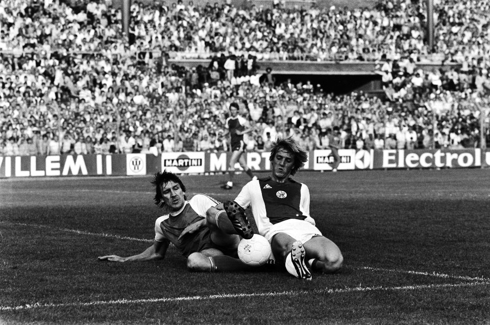 Ajax tegen AZ '67 3-2, Ajax kampioen Kieft in duel met Spelbos, Bestanddeelnr 932-1616