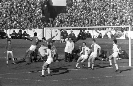 Ajax tegen Benfica 3-0, beslissingswedstrijd kwartfinale Europacup I te Parijs s, Bestanddeelnr 922-1706