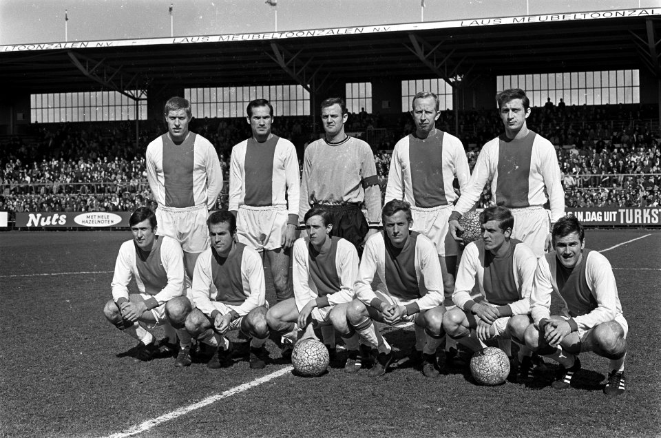 Ajax tegen Blauw-Wit 1-0. Elftal Ajax, Bestanddeelnr 921-1897