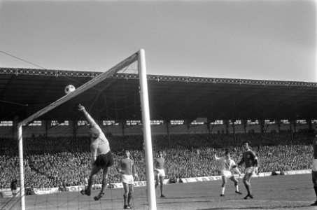 Ajax tegen Benfica 3-0, beslissingswedstrijd kwartfinale Europacup I te Parijs s, Bestanddeelnr 922-1693