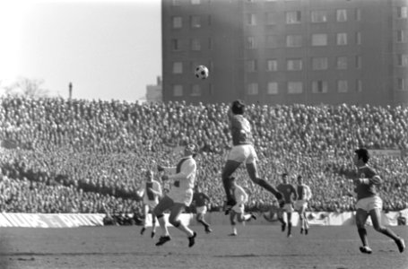 Ajax tegen Benfica 3-0, beslissingswedstrijd kwartfinale Europacup I te Parijs n, Bestanddeelnr 922-1689
