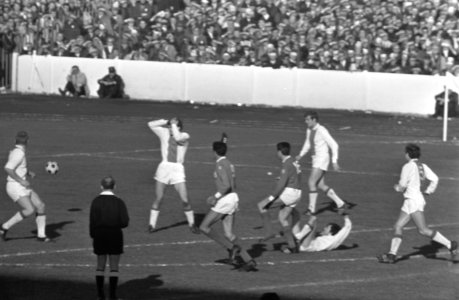 Ajax tegen Benfica 3-0, beslissingswedstrijd kwartfinale Europacup I te Parijs s, Bestanddeelnr 922-1700