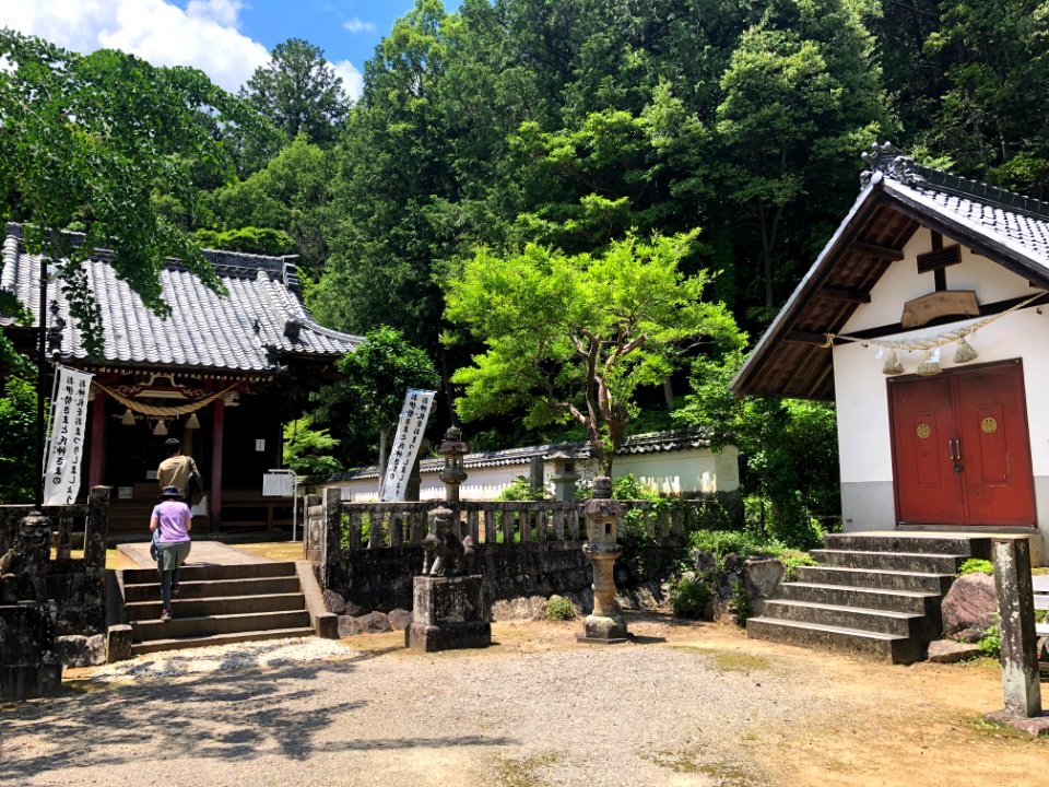 Akasaka-Sengen-Jinja-1
