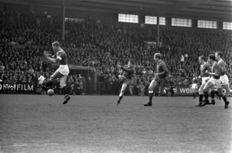 Ajax tegen ADO, spelmomenten, Bestanddeelnr 919-0672