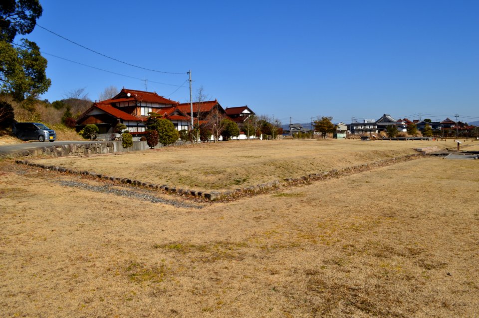 Aki Kokubunji-ato, soubou
