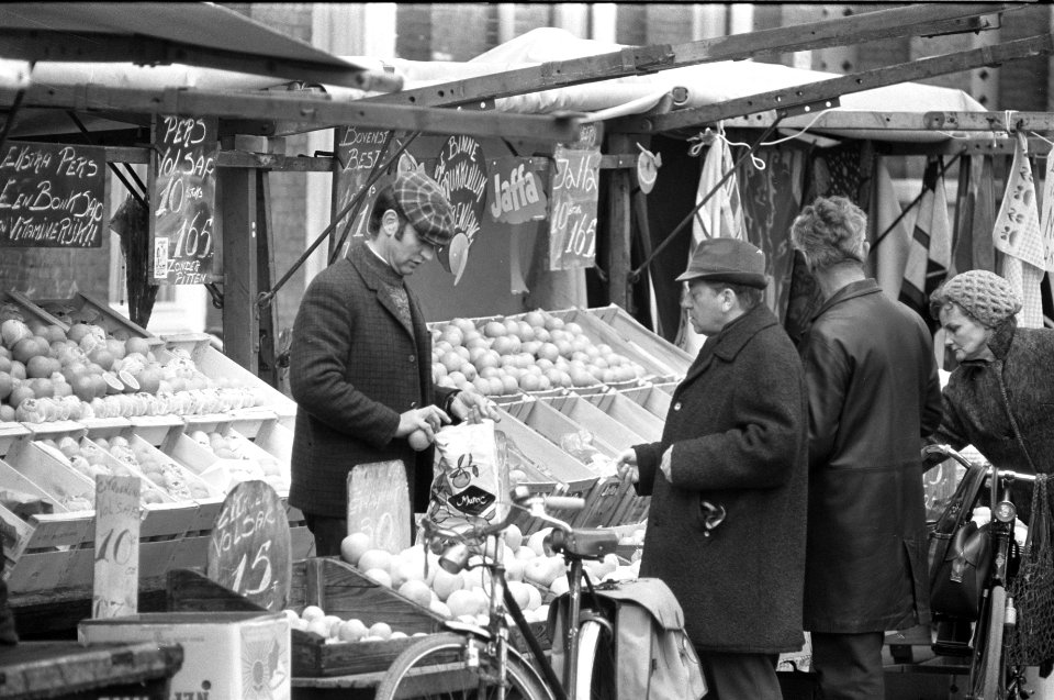 Albert Cuypmarkt verplaatst naar Sarphatipark ivm werkzaamheden markt, Bestanddeelnr 925-5072
